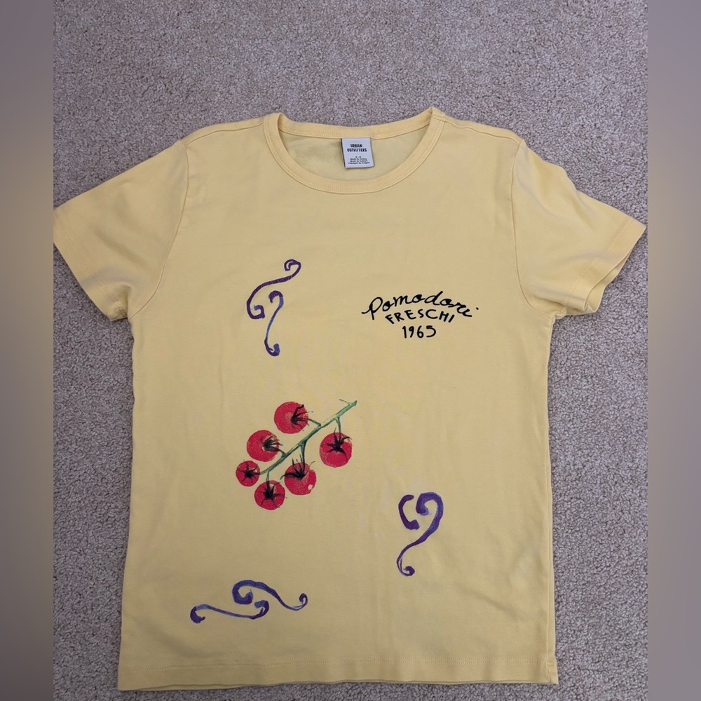 Juniors urban outfitters graphic tee shirt sleeve yellow size large